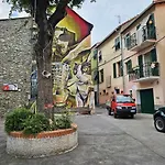 Ellera Con Parcheggio Privato