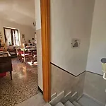 Ellera Con Parcheggio Privato