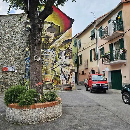 Ellera Con Parcheggio Privato - Albisola Superiore