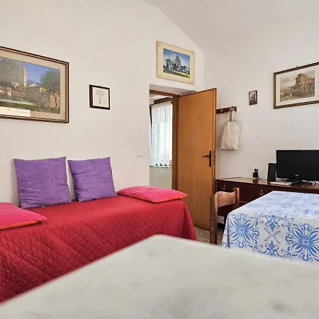 Ellera Con Parcheggio Privato Apartment