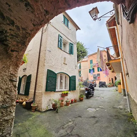 Ellera Con Parcheggio Privato - Albisola Superiore Appartamento Stella