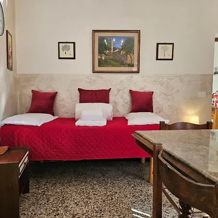 Ellera Con Parcheggio Privato Apartment *