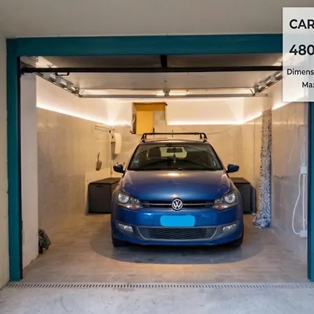 Ellera Con Parcheggio Privato
